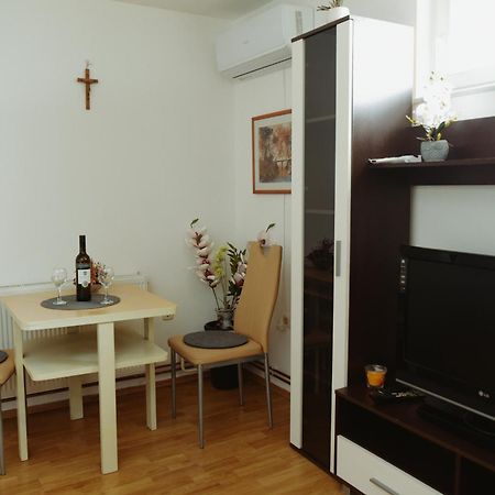 Soba Luic Apartment Zupanja Exterior photo